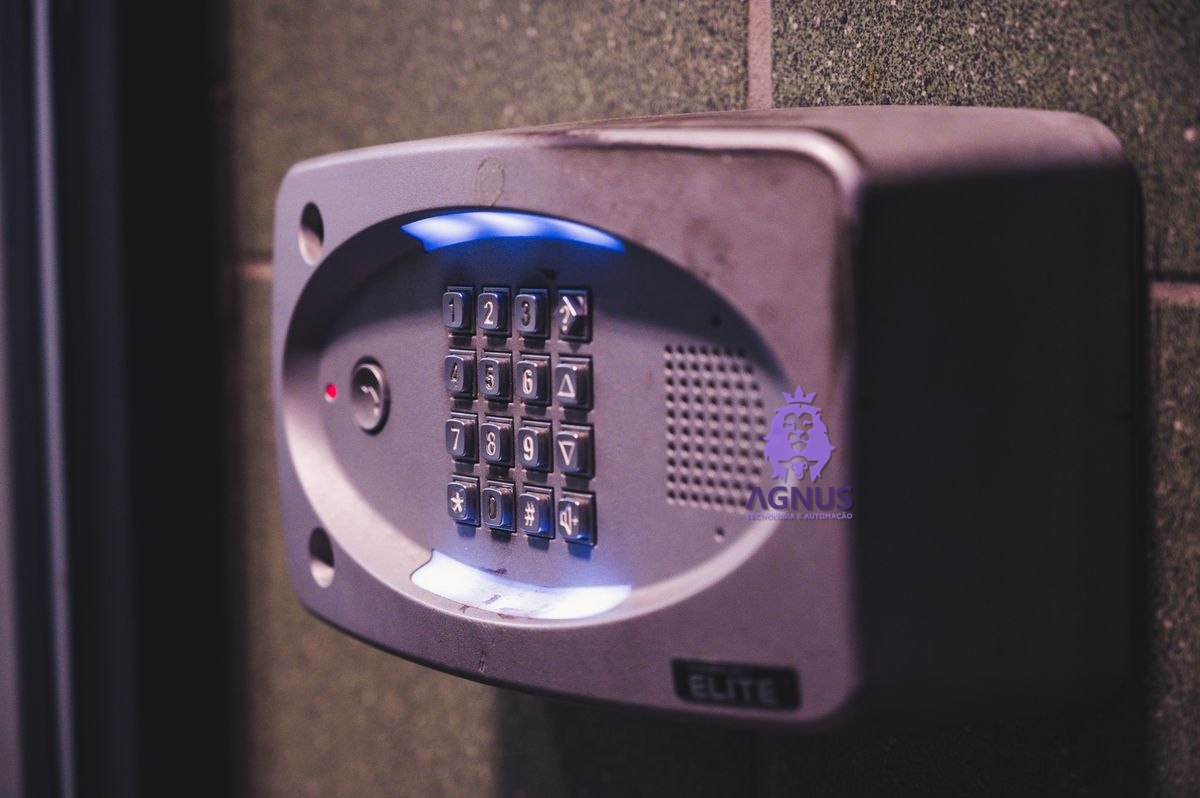 Teclado de sistema de alarme com marca Agnus